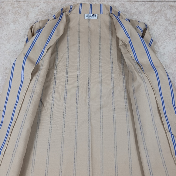 VINTAGE RUSS Tan w/Blue Stripes Blazer - Picture 6 of 7